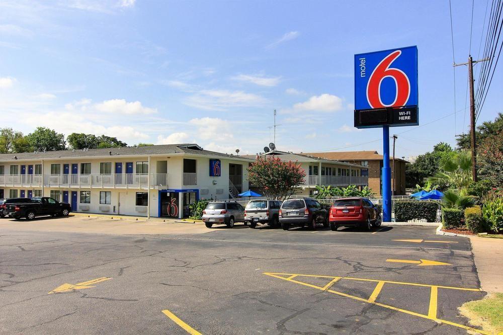 Motel 6-Austin, Tx - Airport - South Buitenkant foto