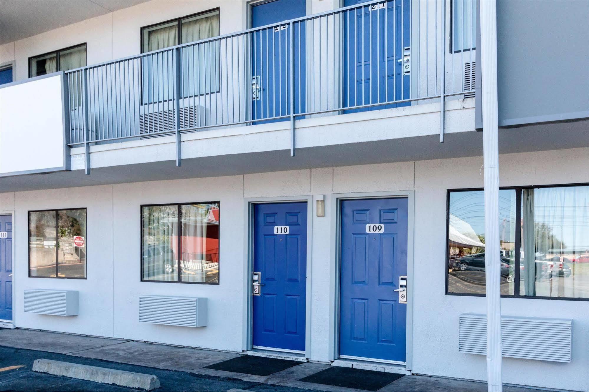 Motel 6-Austin, Tx - Airport - South Buitenkant foto