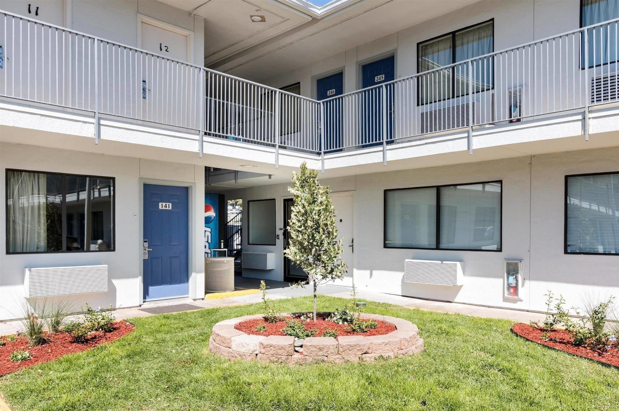 Motel 6-Austin, Tx - Airport - South Buitenkant foto